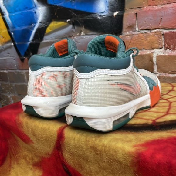 NIKE-men’s LEBRON WITNESS 8 ‘CANNON’ lace-up basketball shoes - Picture 9 of 10